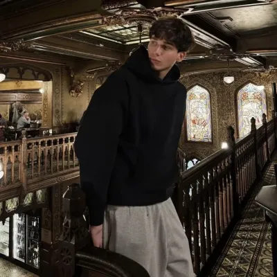 Gabriel : Avatar de chatbot IA sécurisé avec capacités de chat 1v1 cryptées	