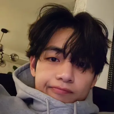 Kim Taehyung: Customizable AI girlfriend/boyfriend avatar with lifelike personality traits
