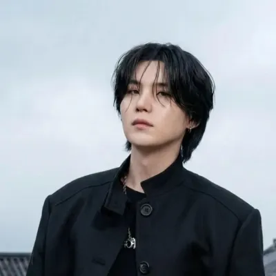 Idol Husband β Min Yoongi: Chat with our AI box, ready for chatbot online free and ask ai anything you want.