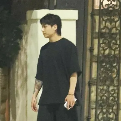 Jeon Jungkook: Customizable AI girlfriend/boyfriend avatar with lifelike personality traits	