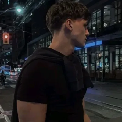 Talk with Isaac, a smart roleplay AI chat bot free, no sign up companion.