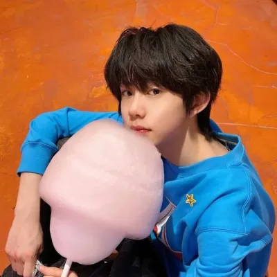 Chen yiheng: Fantasy-themed AI roleplay character art for immersive storytelling