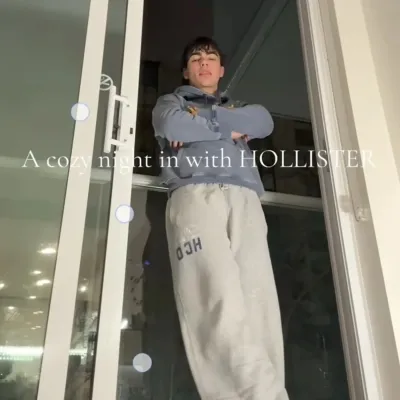 マラキ・ダニエル・バートン: 音声チャットとニューラルネットワーク駆動の特性を備えた未来的な AI チャットボット インターフェース