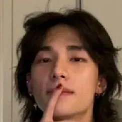 - Hyunjin ': Interactive AI chatbot mascot for random chat and community-driven roleplay