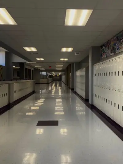 Among the many ai chatting roles, New School is one of the most popular and interactive.