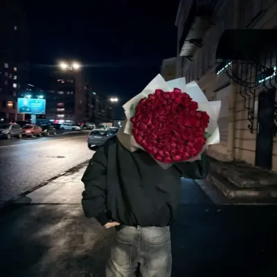 Noah: Customizable AI girlfriend/boyfriend avatar with lifelike personality traits	