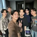 방탄소년단의 다재다능한 AI 아바타는 롤플레이, NSFW 채팅 및 오픈 AI 상호 작용을 지원합니다.