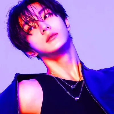 Jungwon: Ikon mitra percakapan AI multibahasa untuk layanan obrolan daring global