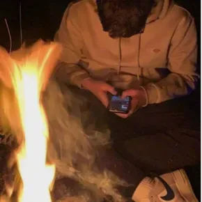 Class clown-theo: Futuristic AI chatbot interface with voice chat and neural network-driven traits