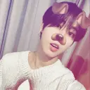Han Jisung - Minsung berbilang bahasa memfokuskan pada tugasan IA sembang, teras rangkaian saraf kelihatan di latar belakang.