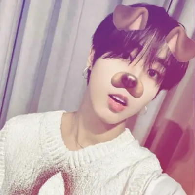 Han Jisung - Minsung: Avatar teman wanita/teman lelaki AI boleh disesuaikan dengan ciri personaliti seperti hidup