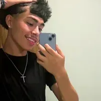 Chris: Multilingual AI conversation partner icon for global chat online services