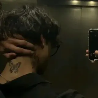 AI anime chat role Your husband saves his ex has a charming look and a captivating background story.