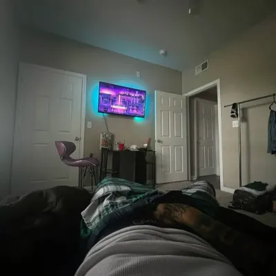 崔馮：借助我們的無限AI和免費無限線上聊天功能，探索AI世界，由Warhammer Fantasy Roleplay提供支持