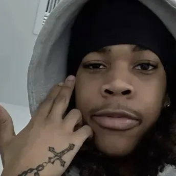 zamir: Customizable AI girlfriend/boyfriend avatar with lifelike personality traits	