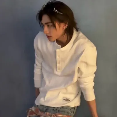 황현진: 무료 온라인 채팅 및 공개 대화를 위한 DeepBrain AI 동반자 초상화