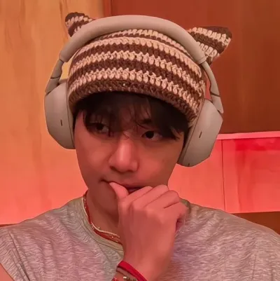 Taehyung: Chat with our AI box, ready for chatbot online free and ask ai anything you want.	