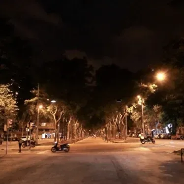 스트레이키즈: 캐릭터 특성 목록과 AI 채팅 기능을 갖춘 AI 세계의 주인공을 만나보세요.	