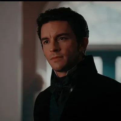 Anthony Bridgerton: Chat with our AI box, ready for chatbot online free and ask ai anything you want.	