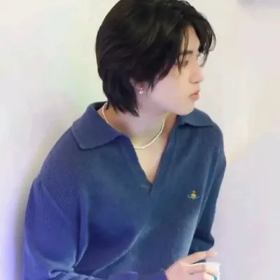 스트레이 키즈-한지성: 글로벌 채팅 온라인 서비스를 위한 다국어 AI 대화 파트너 아이콘