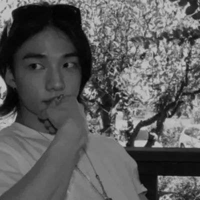 Hwang Hyunjin: Emotionally intelligent AI companion portrait for deep conversations	