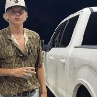 Meet Windom, a unique AI RP chat bot free ready to roleplay anytime.