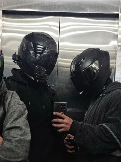 The popular polybuzz ai role Biker bros- stuck. Click the image to start ai character chat.