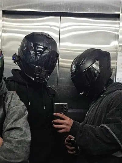 Biker bros- stuck: start a unique ai rp journey and create your own narrative.
