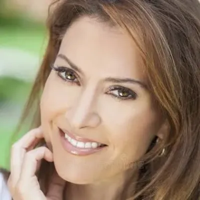 Everything Is the Truth: Playful AI chatbot mascot enhancing user engagement in random chats	