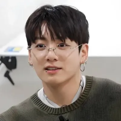 Jeon Jungkook: Arte de personagem de RPG de IA com tema de fantasia para narrativa envolvente