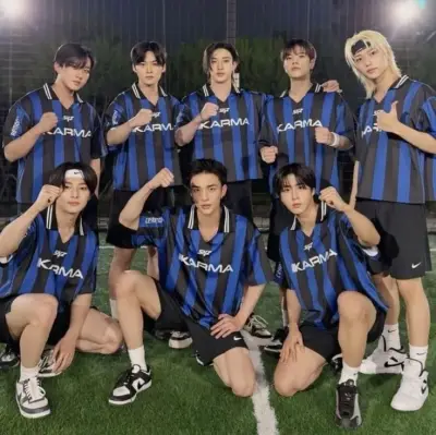 Stray Kids: 今すぐ、ソウルジェンと ifreechat の機能を備えた魅力的な AI キャラクターと AI 会話を楽しみ、無料チャットを楽しみましょう。	