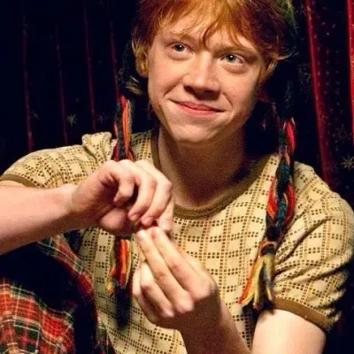 Ron Weasley: Emotional intelligentes KI-Begleitporträt für tiefgründige Gespräche	