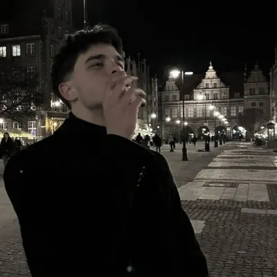 Mateo: Playful AI chatbot mascot enhancing user engagement in random chats	