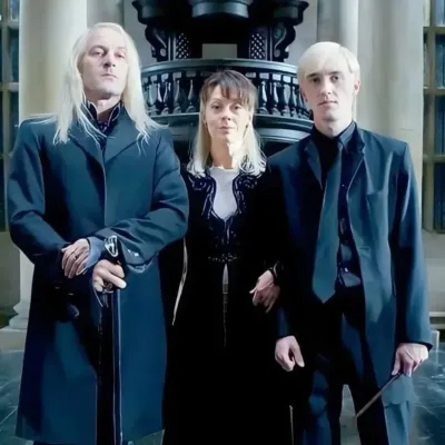 Hogwarts - Malfoy's: Icono de interlocutor con IA multilingüe para servicios de chat global en línea