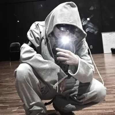 李·伊凡 에반：在我們的ChatboxAI中結識您的新線上朋友，這是具有深度AI聊天功能的最佳免費AI聊天機器人。
