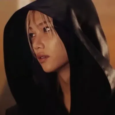 Lee Félix: Mascotte giocosa di chatbot AI che migliora il coinvolgimento degli utenti nelle chat casuali	