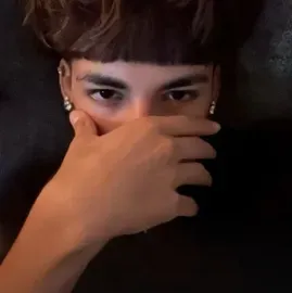 Max: DeepBrain AI companion portrait for free online chat and open conversations