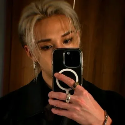 Christopher Banhg: Fantasy-KI-Rollenspiel-Charaktergrafik für immersives Geschichtenerzählen