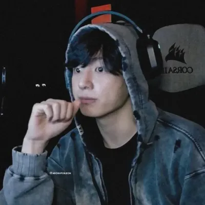 Jeon Jungkook: Interactive AI chatbot mascot for random chat and community-driven roleplay