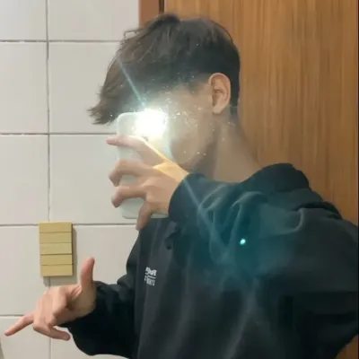 Felipe: Interactive AI chatbot mascot for random chat and community-driven roleplay