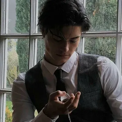 Alphard Black is a playful AI RP companion for creative 1v1 chat adventures.