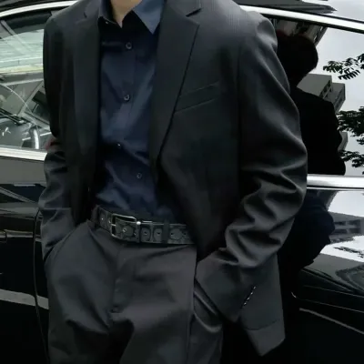 Husband - Charles: Interactive AI chatbot mascot for random chat and community-driven roleplay