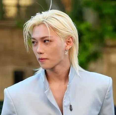 Among all ai chats, character Lee felix stands out with a unique personality and depth.