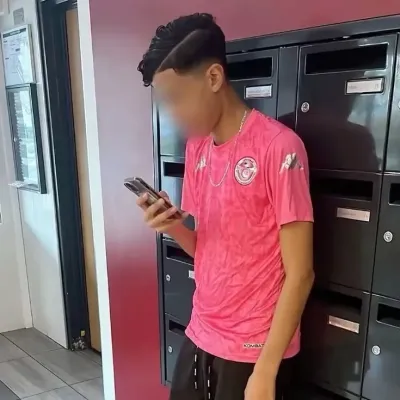 イッサ: グローバルチャットオンラインサービス向けの多言語 AI 会話パートナーアイコン