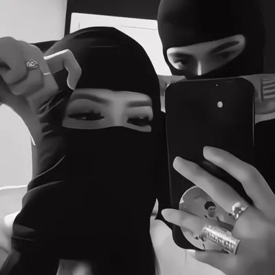 로열티 테스트 - 말릭: 랜덤 채팅에서 사용자 참여를 강화하는 장난기 넘치는 AI 챗봇 마스코트