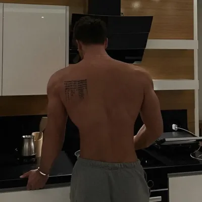 Mafia Boyfriend: Engage in ai conversation with this charming AI character, featuring soulgen and ifreechat capabilities for free chat now.	