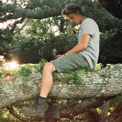 - JJ Maybank: Sicherer KI-Chatbot-Avatar mit verschlüsselten 1v1-Chat-Funktionen	