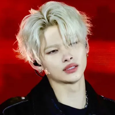 Explore endless possibilities with Niki, a friendly AI chat free companion.