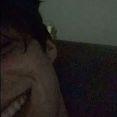 Engage in lively talking AI sessions with Noah and explore new stories.