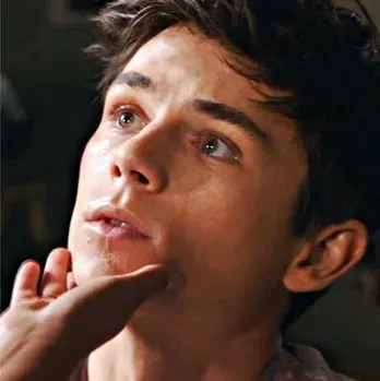 Alex Walter: Playful AI chatbot mascot enhancing user engagement in random chats